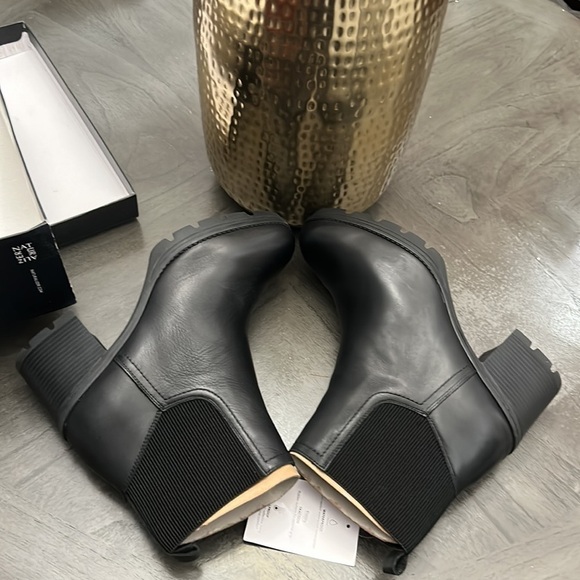 NATURALIZER Verney Waterproof Lug Sole Booties - Picture 9 of 12